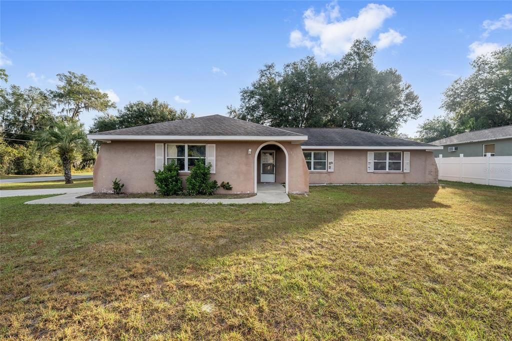 For Sale: $229,900 (2 beds, 2 baths, 1344 Square Feet)