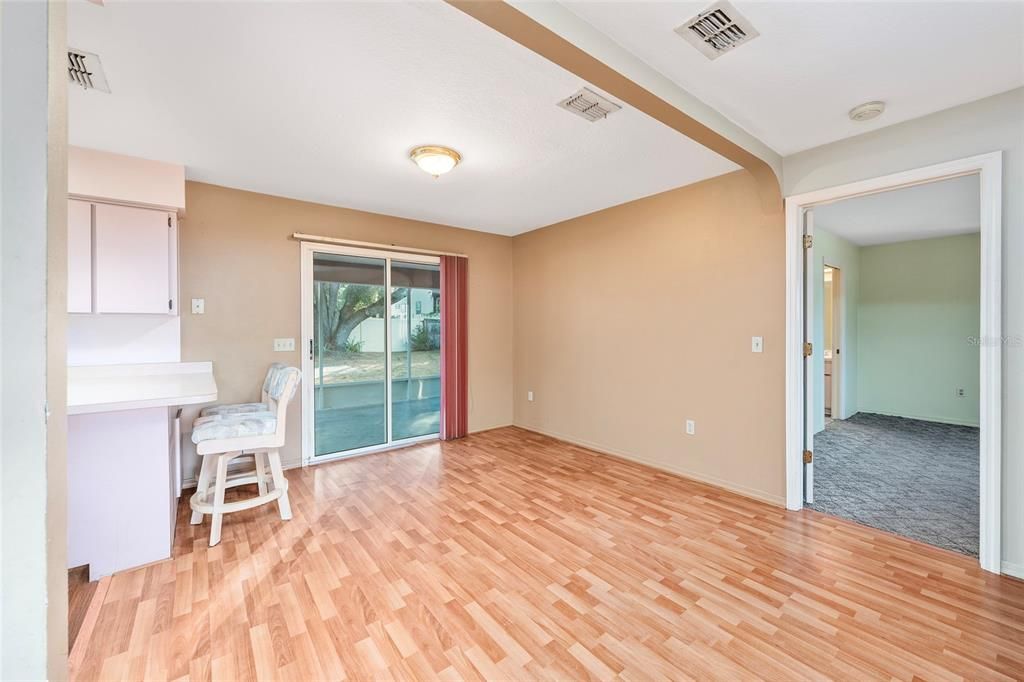 For Sale: $229,900 (2 beds, 2 baths, 1344 Square Feet)