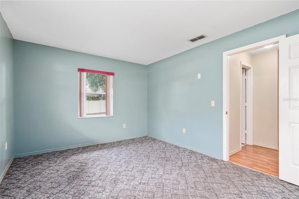 For Sale: $229,900 (2 beds, 2 baths, 1344 Square Feet)