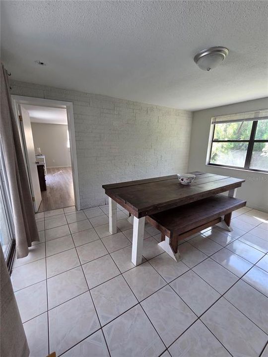 For Rent: $1,995 (3 beds, 2 baths, 1742 Square Feet)