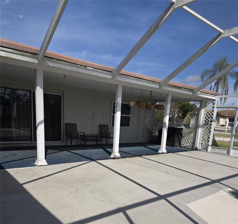 For Rent: $1,995 (3 beds, 2 baths, 1742 Square Feet)