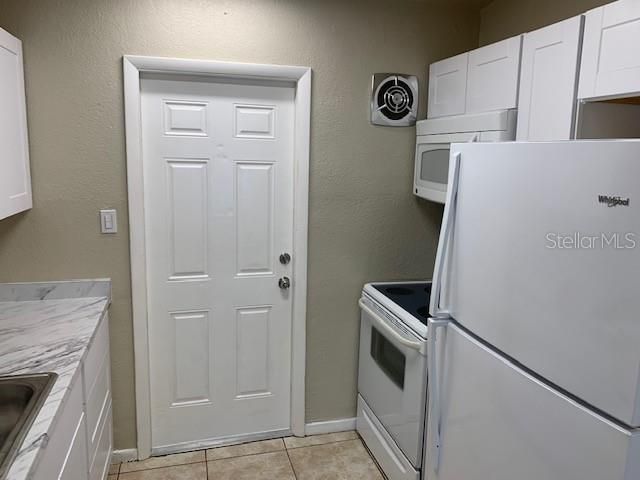 На продажу: $190,820 (2 спален, 1 ванн, 1092 Квадратных фут)