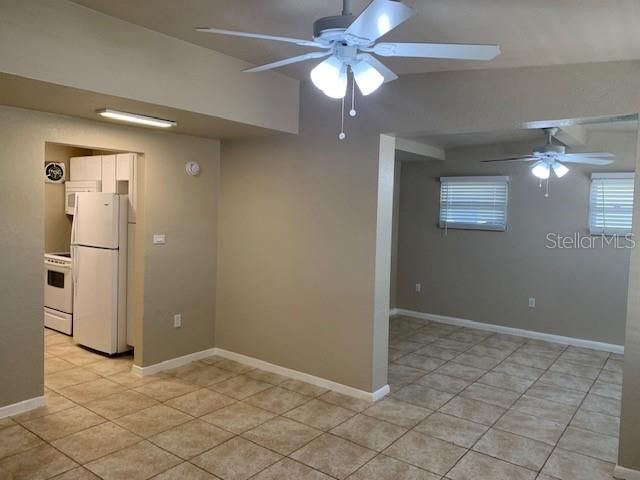 На продажу: $190,820 (2 спален, 1 ванн, 1092 Квадратных фут)