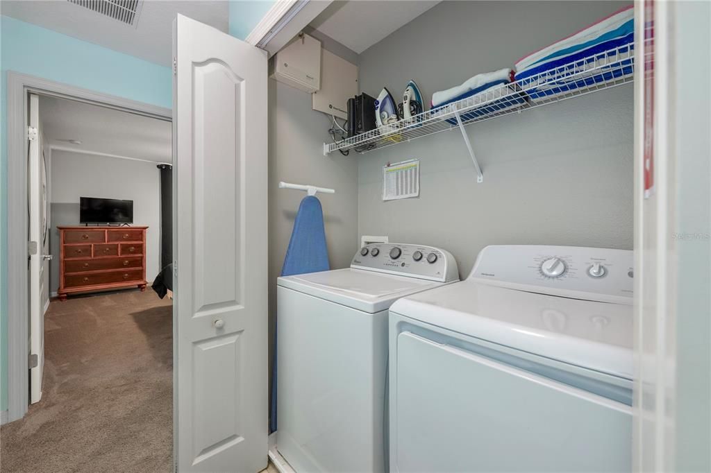 For Sale: $379,900 (4 beds, 3 baths, 1884 Square Feet)