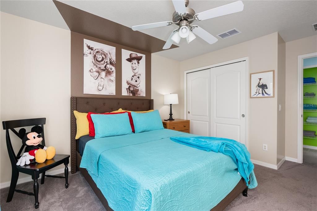 For Sale: $379,900 (4 beds, 3 baths, 1884 Square Feet)