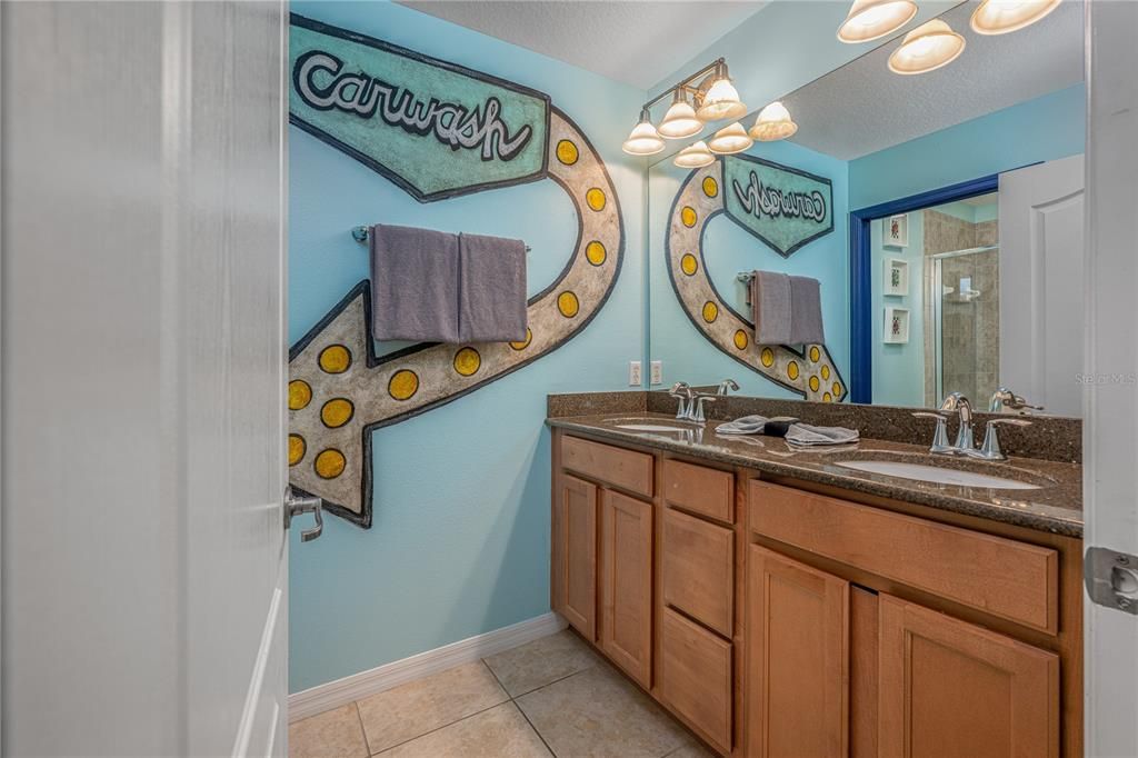 For Sale: $379,900 (4 beds, 3 baths, 1884 Square Feet)