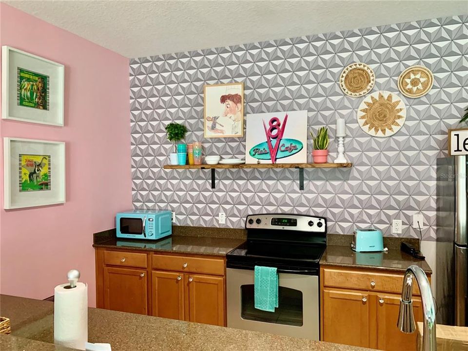 For Sale: $379,900 (4 beds, 3 baths, 1884 Square Feet)