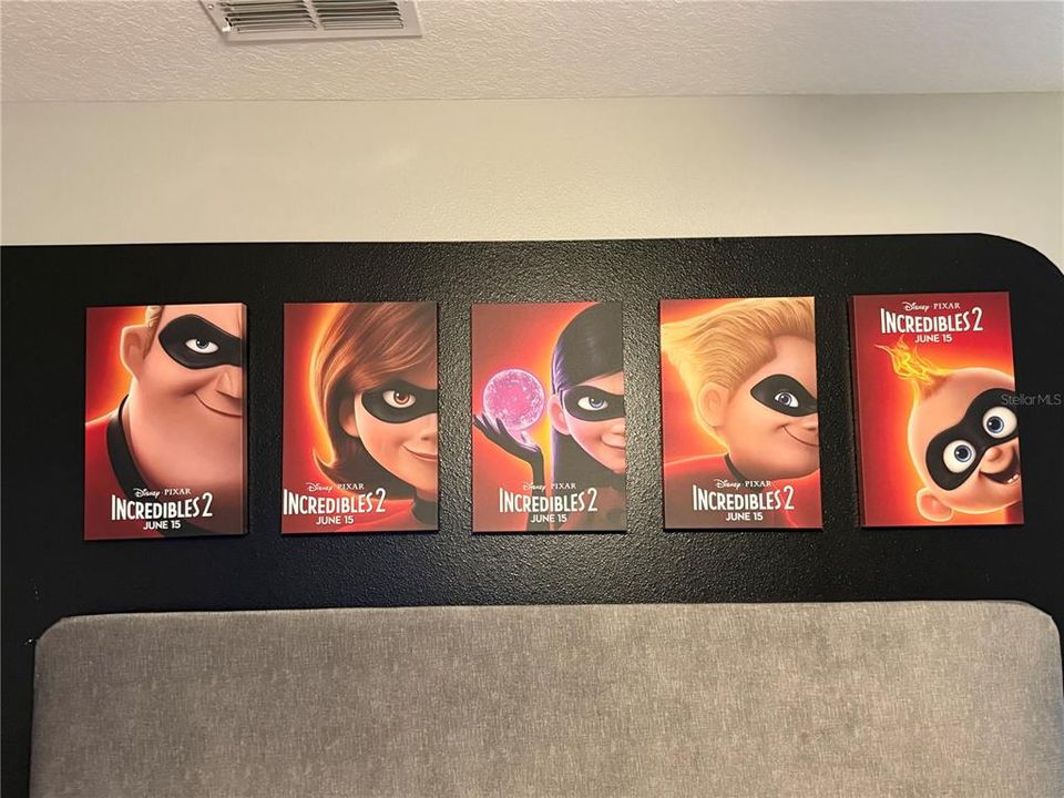 For Sale: $379,900 (4 beds, 3 baths, 1884 Square Feet)