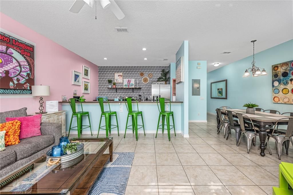 For Sale: $379,900 (4 beds, 3 baths, 1884 Square Feet)