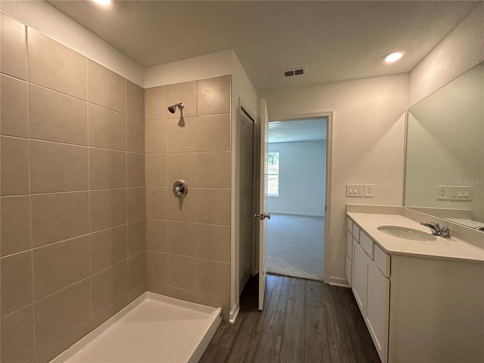 For Rent: $2,499 (3 beds, 2 baths, 2031 Square Feet)