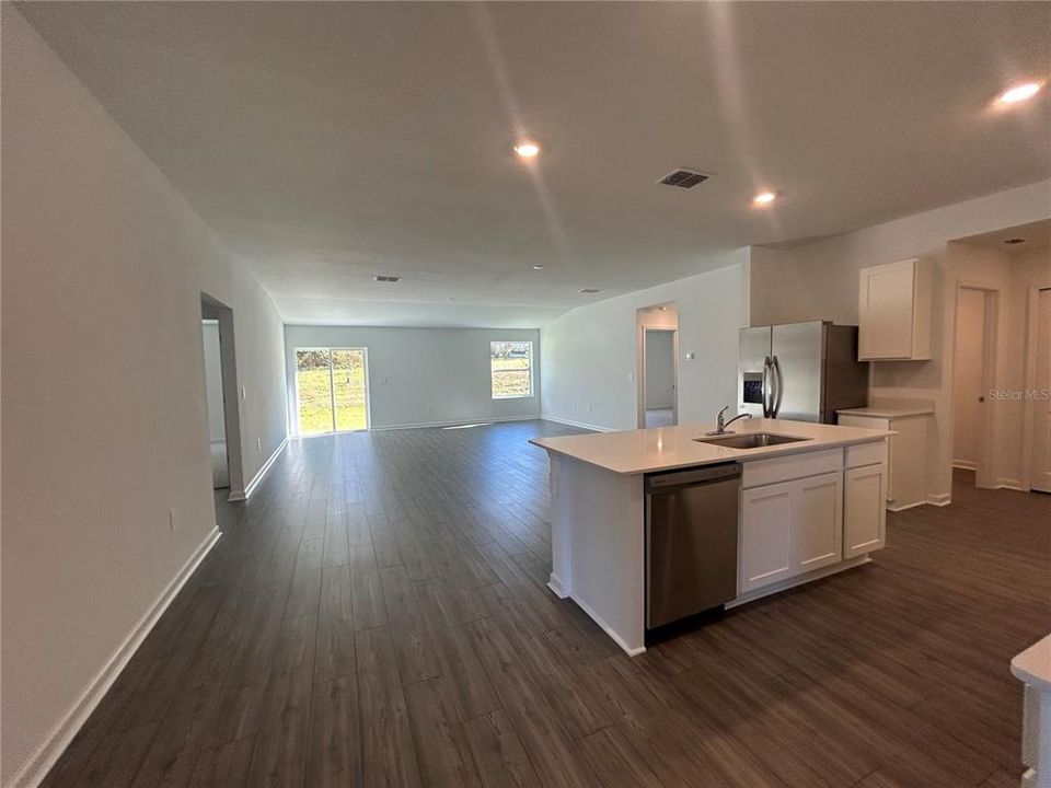 For Rent: $2,499 (3 beds, 2 baths, 2031 Square Feet)