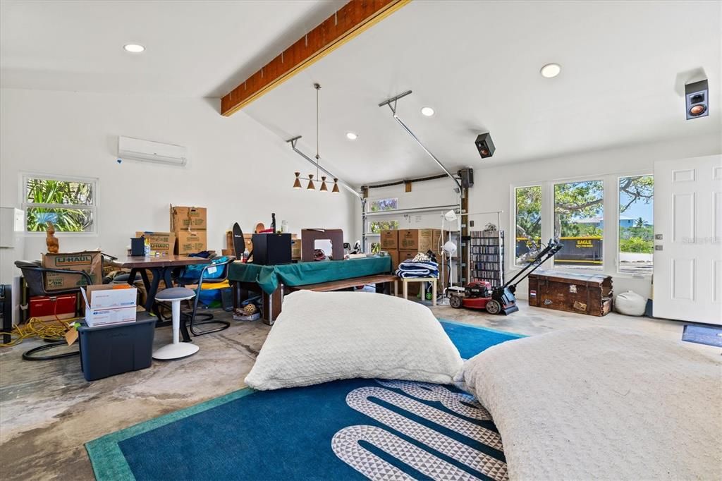 For Sale: $3,900,000 (4 beds, 3 baths, 3601 Square Feet)