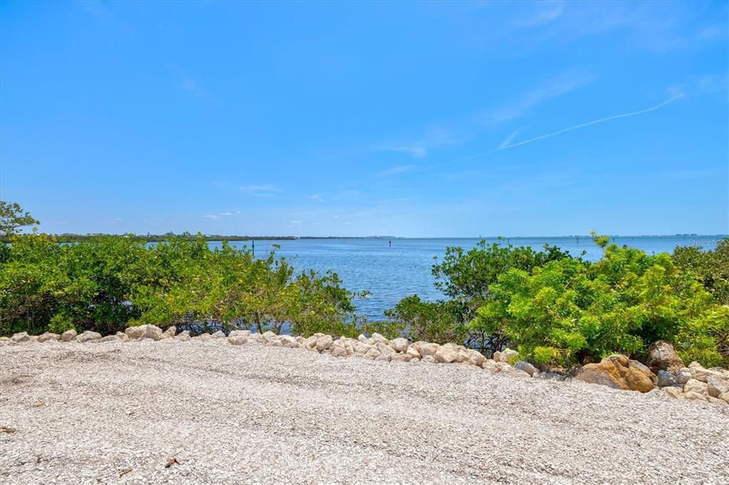 For Sale: $3,900,000 (4 beds, 3 baths, 3601 Square Feet)