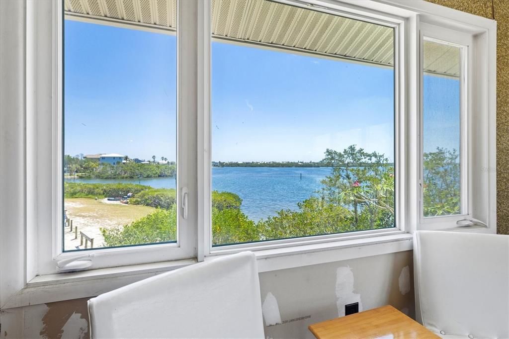 For Sale: $3,900,000 (4 beds, 3 baths, 3601 Square Feet)