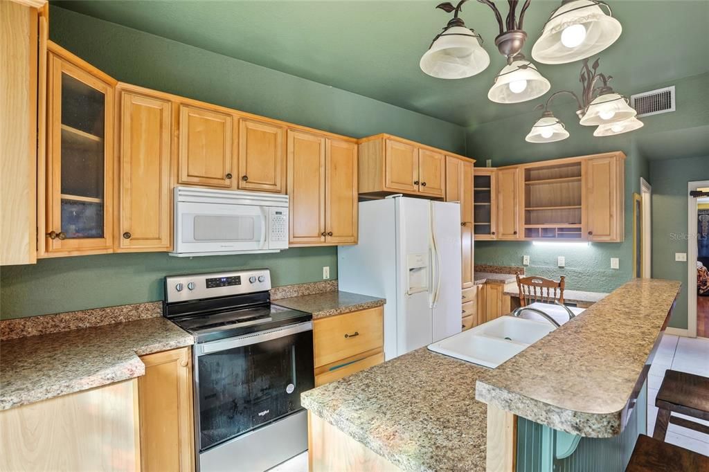 待售: $249,900 (3 贝兹, 2 浴室, 1642 平方英尺)