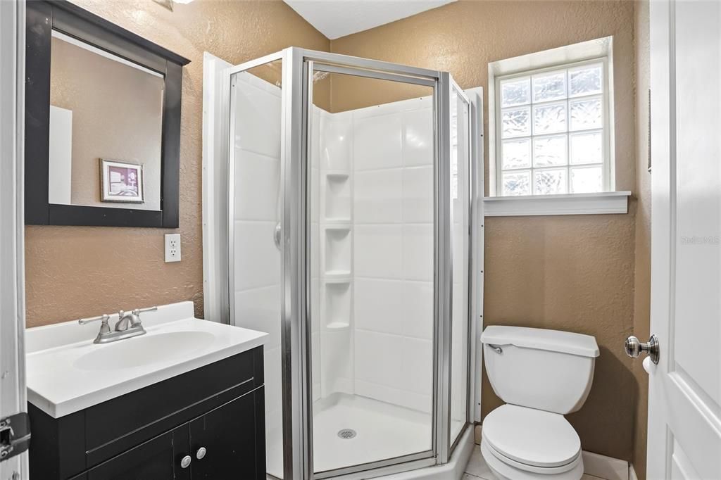 待售: $249,900 (3 贝兹, 2 浴室, 1642 平方英尺)