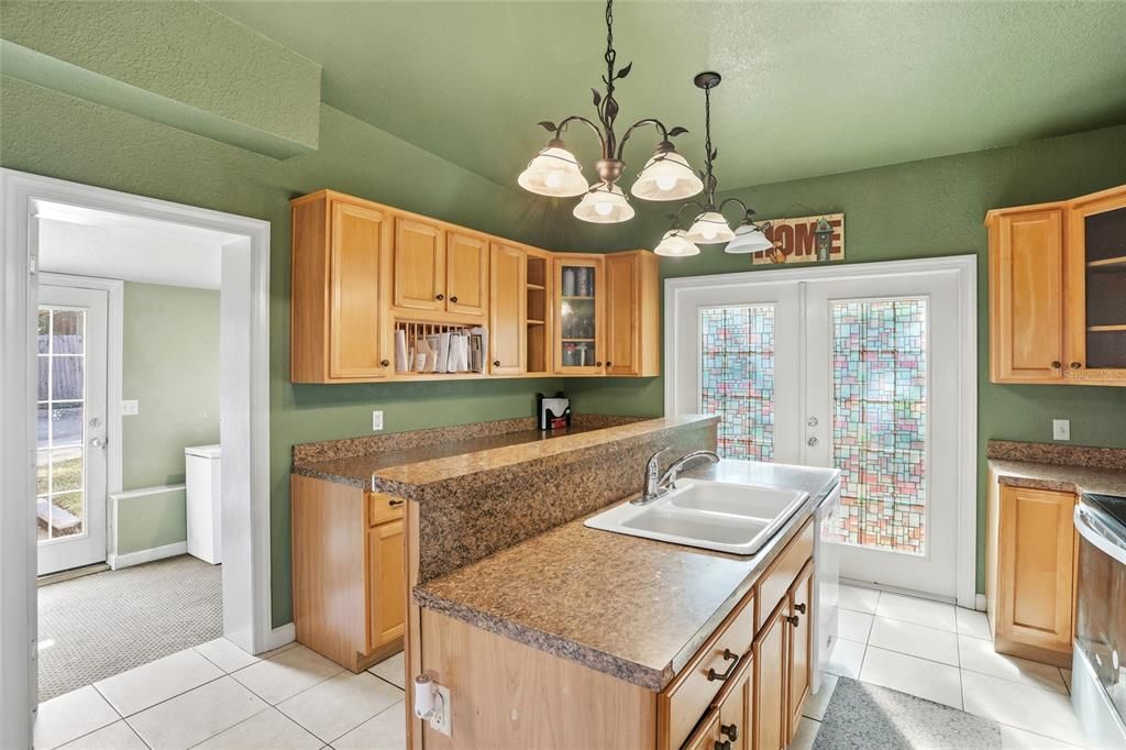 待售: $249,900 (3 贝兹, 2 浴室, 1642 平方英尺)