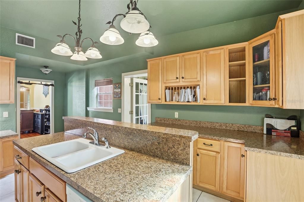 待售: $249,900 (3 贝兹, 2 浴室, 1642 平方英尺)