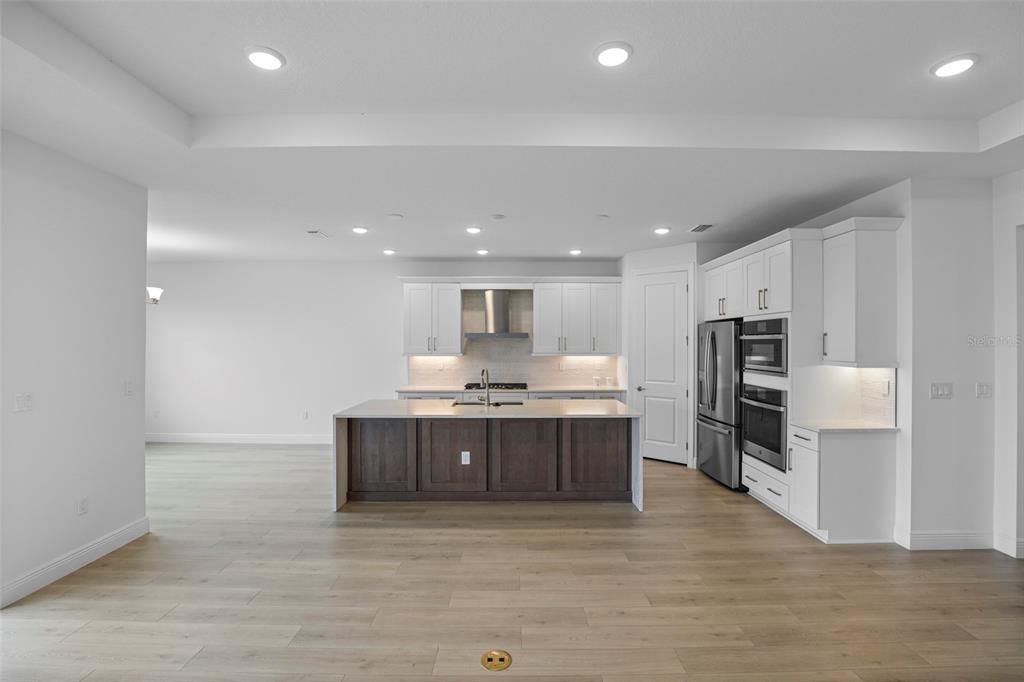 For Sale: $684,990 (2 beds, 2 baths, 1827 Square Feet)