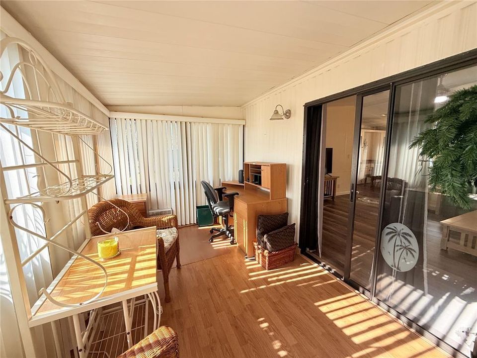 En Venta: $127,500 (2 camas, 2 baños, 960 Pies cuadrados)