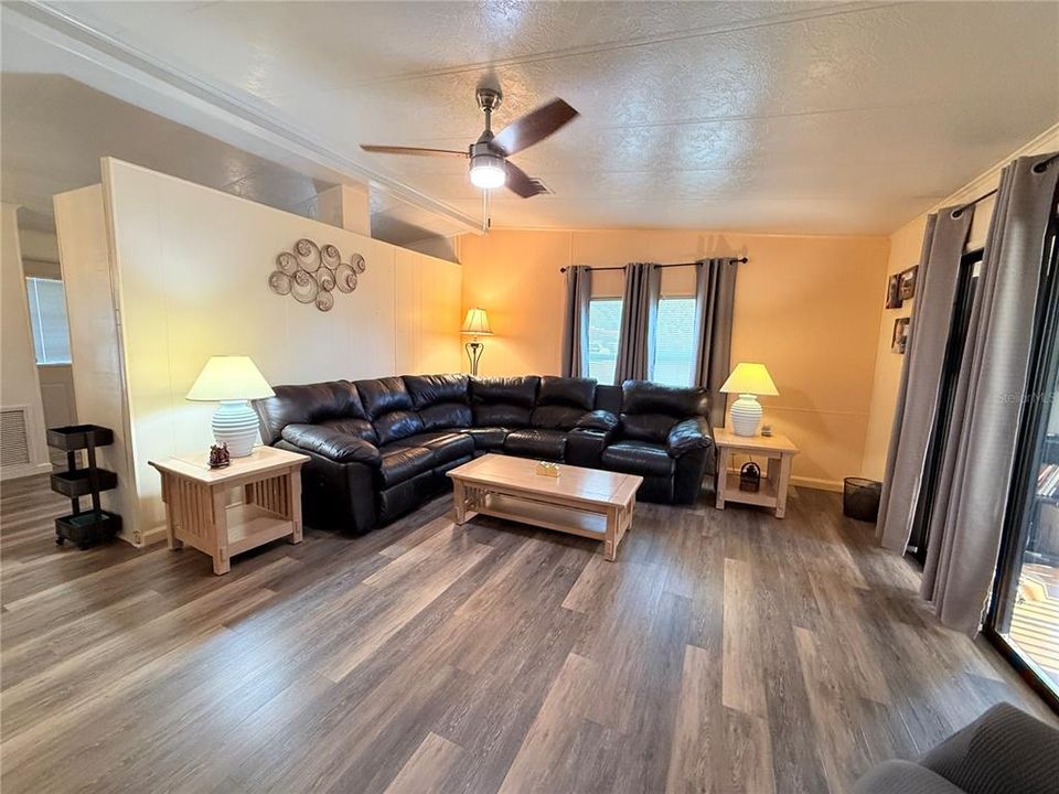 En Venta: $127,500 (2 camas, 2 baños, 960 Pies cuadrados)