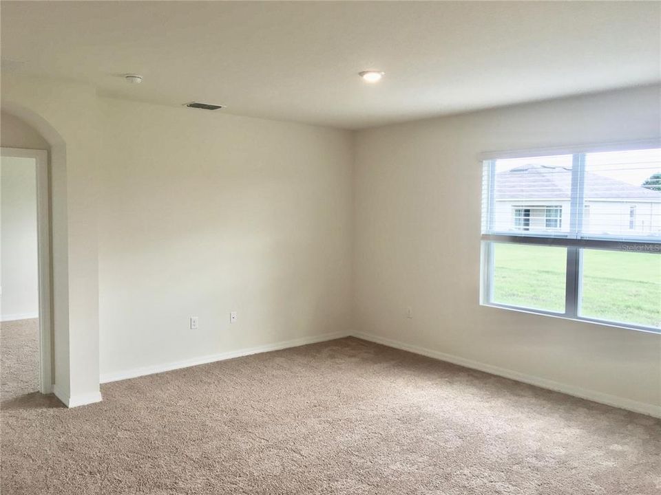 For Sale: $350,000 (4 beds, 2 baths, 1846 Square Feet)