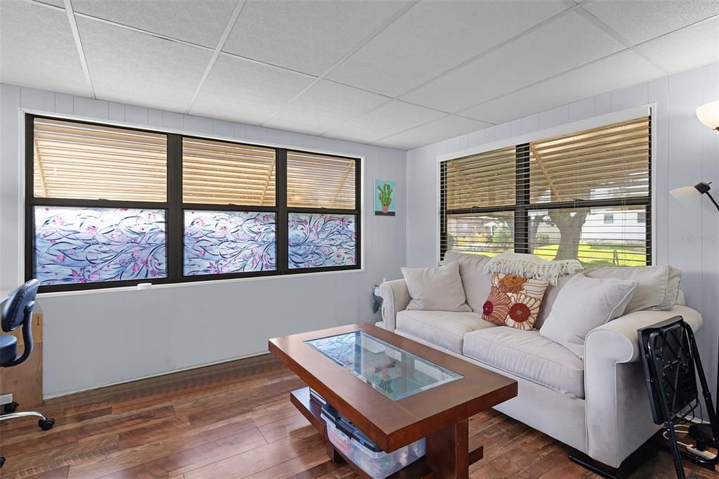 For Sale: $210,000 (2 beds, 2 baths, 1284 Square Feet)