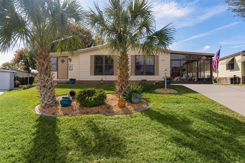 For Sale: $210,000 (2 beds, 2 baths, 1284 Square Feet)