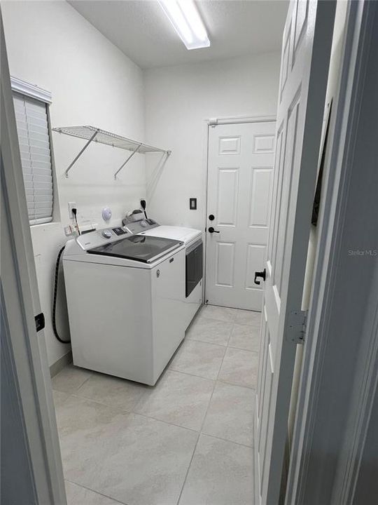 待售: $515,500 (4 贝兹, 3 浴室, 2341 平方英尺)