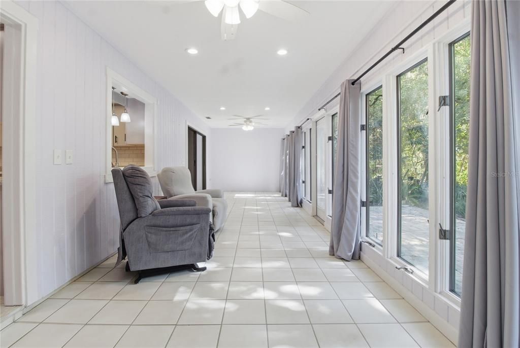 待售: $250,000 (2 贝兹, 2 浴室, 1768 平方英尺)