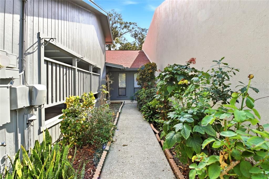 待售: $250,000 (2 贝兹, 2 浴室, 1768 平方英尺)