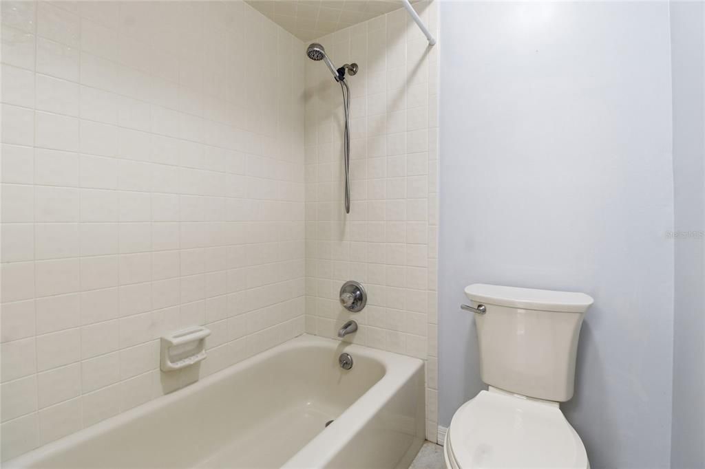 待售: $250,000 (2 贝兹, 2 浴室, 1768 平方英尺)