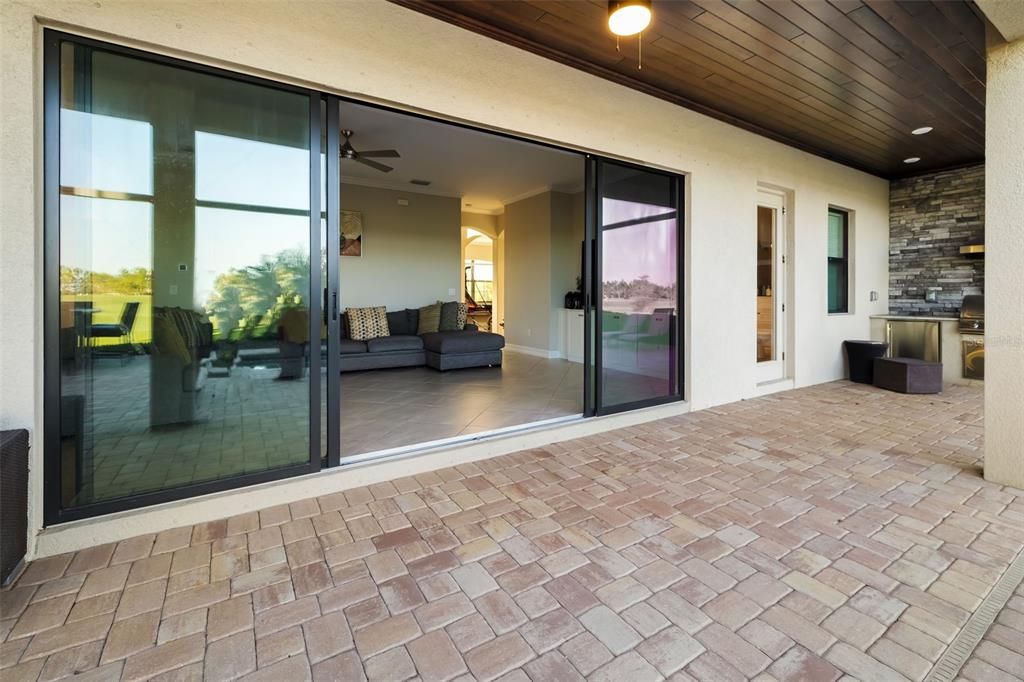 For Sale: $1,395,000 (6 beds, 4 baths, 3860 Square Feet)