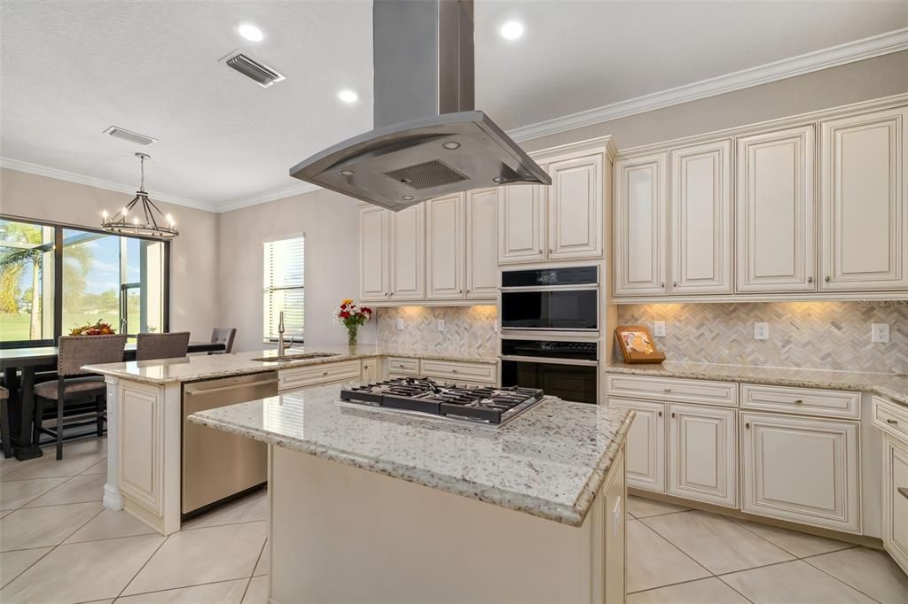 For Sale: $1,395,000 (6 beds, 4 baths, 3860 Square Feet)