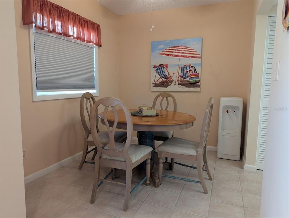 En Venta: $424,000 (2 camas, 2 baños, 1638 Pies cuadrados)