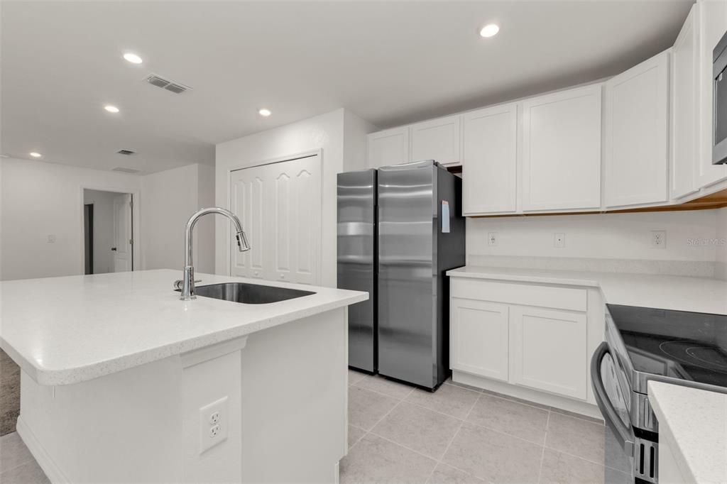 For Sale: $280,000 (3 beds, 2 baths, 1445 Square Feet)