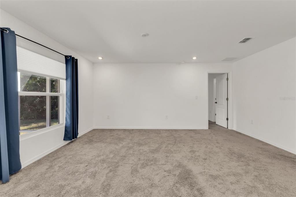 For Sale: $280,000 (3 beds, 2 baths, 1445 Square Feet)