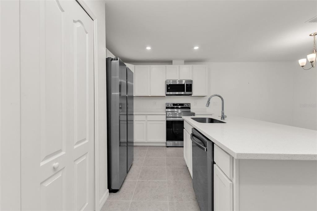 For Sale: $280,000 (3 beds, 2 baths, 1445 Square Feet)