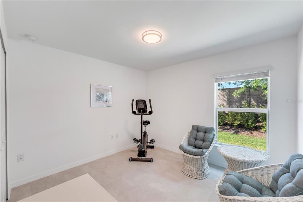 For Sale: $379,000 (4 beds, 2 baths, 1812 Square Feet)