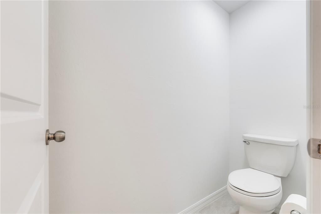 For Sale: $379,000 (4 beds, 2 baths, 1812 Square Feet)