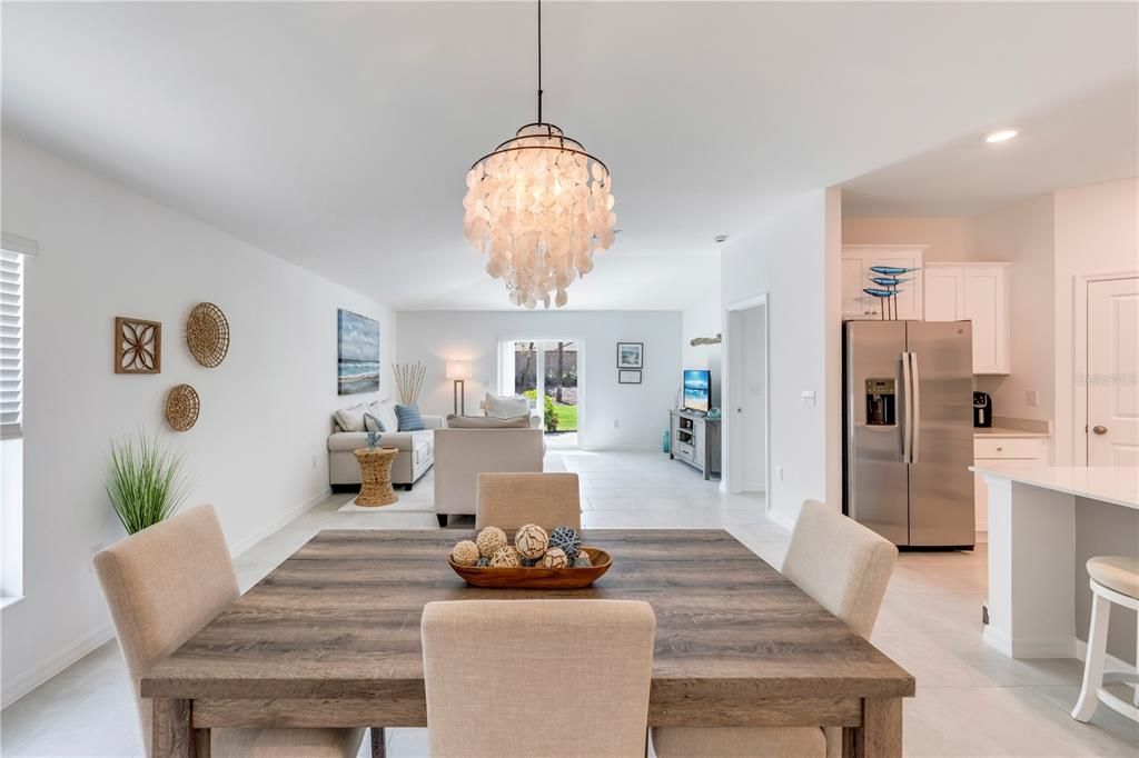 For Sale: $379,000 (4 beds, 2 baths, 1812 Square Feet)