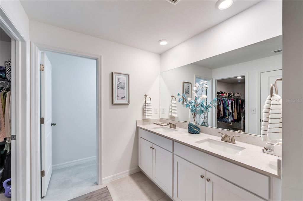 For Sale: $379,000 (4 beds, 2 baths, 1812 Square Feet)