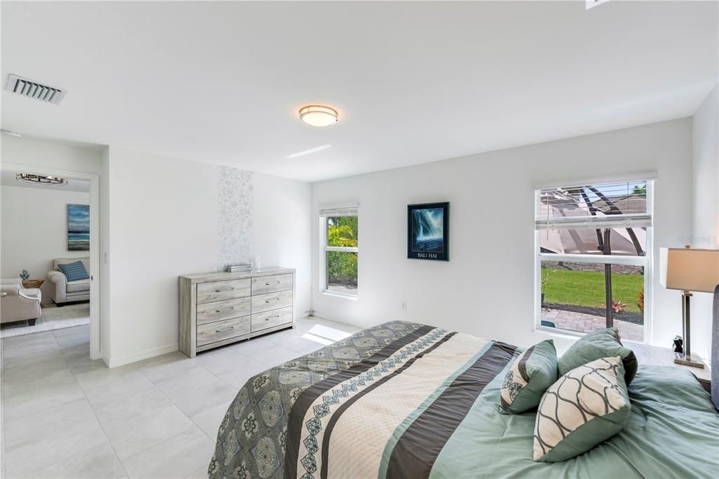 For Sale: $379,000 (4 beds, 2 baths, 1812 Square Feet)