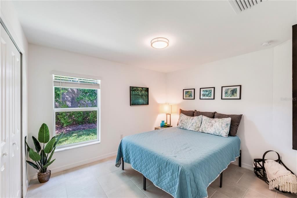 For Sale: $379,000 (4 beds, 2 baths, 1812 Square Feet)