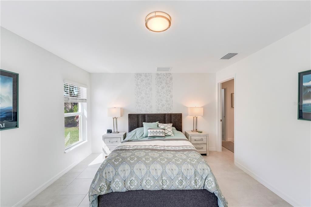 For Sale: $379,000 (4 beds, 2 baths, 1812 Square Feet)