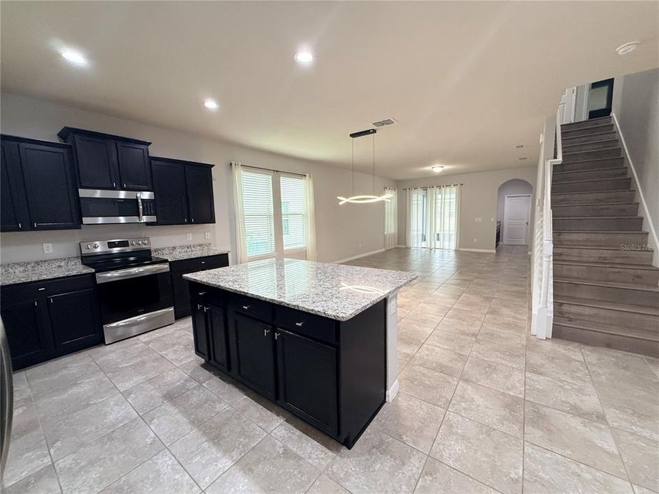 待售: $529,900 (3 贝兹, 2 浴室, 2014 平方英尺)