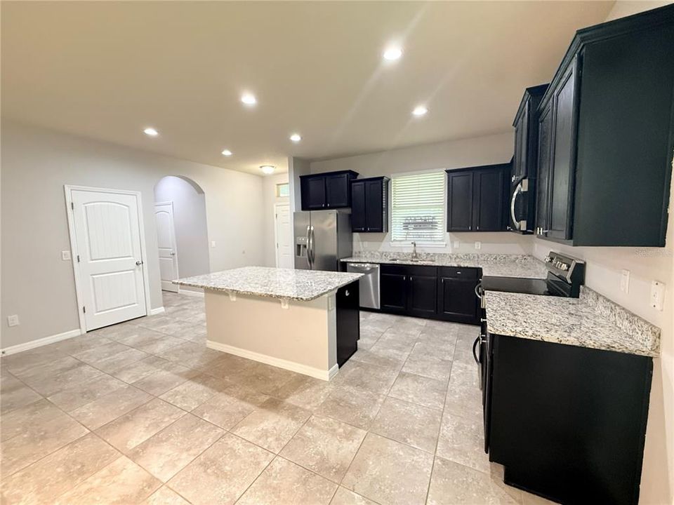 待售: $529,900 (3 贝兹, 2 浴室, 2014 平方英尺)