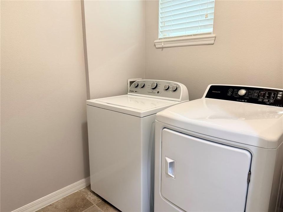 待售: $529,900 (3 贝兹, 2 浴室, 2014 平方英尺)