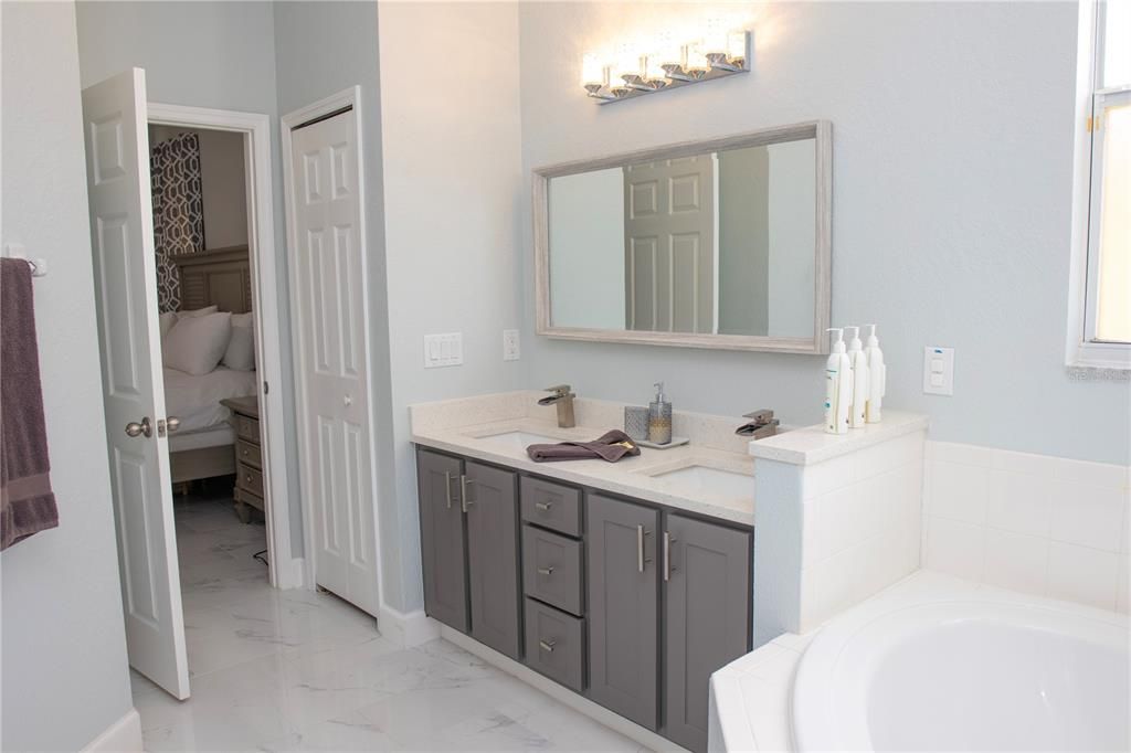 For Rent: $3,800 (5 beds, 3 baths, 2609 Square Feet)