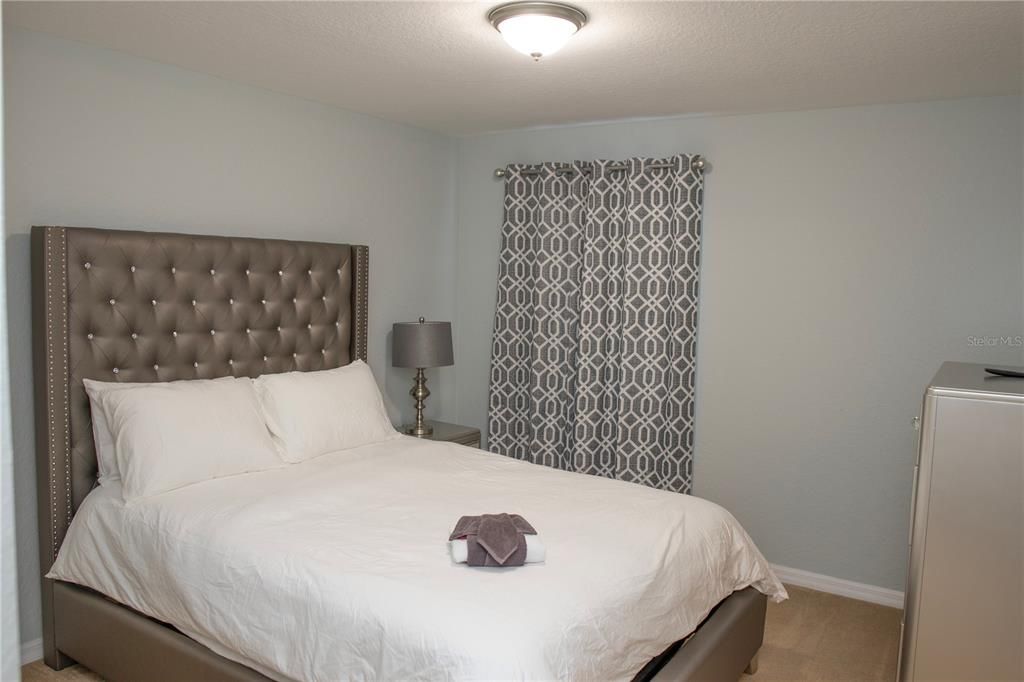 For Rent: $3,800 (5 beds, 3 baths, 2609 Square Feet)